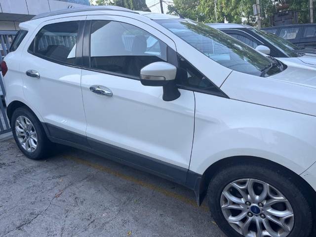 https://images10.gaadi.com/usedgaadi-sellcar/UsedCar/f5218637a/2a42682a-8d47-4952-85ae-80356c6bd77a.jpeg?imwidth=6401