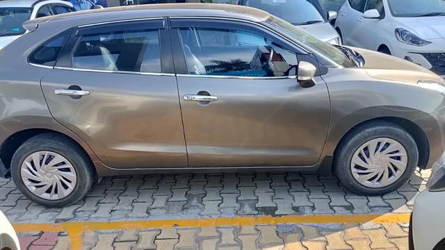https://images10.gaadi.com/usedgaadi-sellcar/UsedCar/f5218bcaa/bbf17277-6c72-46e2-a5ec-df08f75cb77e.jpeg?imwidth=6401