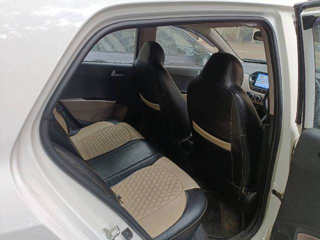 https://images10.gaadi.com/usedgaadi-sellcar/UsedCar/f521e155a/f3a2d2f7-b784-41d0-ac5c-6709b792908a.jpg?imwidth=6401