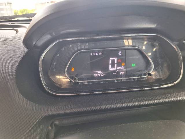 https://images10.gaadi.com/usedgaadi-sellcar/UsedCar/f5230232a/ffc08aea-b04e-4596-b1c5-07bdb4a291ca.jpg?imwidth=6401