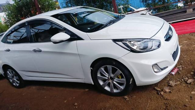 https://images10.gaadi.com/usedgaadi-sellcar/UsedCar/f5233719a/37070f73-881d-42f3-8fbf-05cbf8d3f1b8.jpg?imwidth=6401
