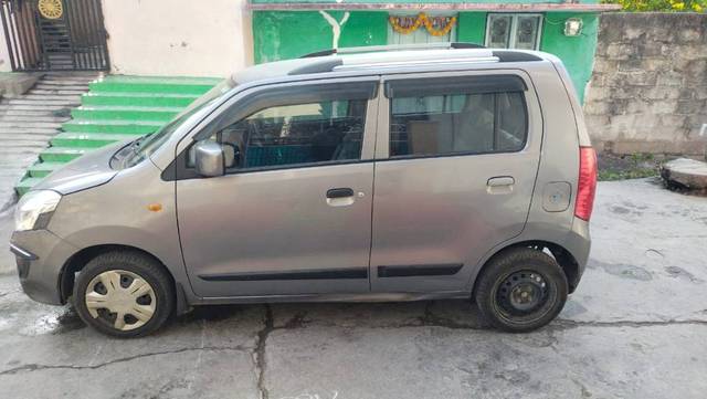 https://images10.gaadi.com/usedgaadi-sellcar/UsedCar/f523b642a/e83951e5-07f5-489e-91be-fcf1de6c7375.jpg?imwidth=6402