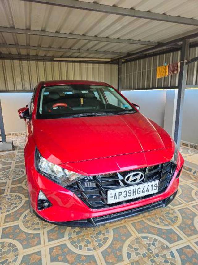 https://images10.gaadi.com/usedgaadi-sellcar/UsedCar/f523d9e6a/510b2b39-2904-4eee-b502-0d79f36e9c76.jpg?imwidth=6400