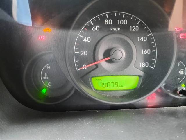https://images10.gaadi.com/usedgaadi-sellcar/UsedCar/f5244b3aa/07ba7666-da10-409e-8b06-73b3c040a8ee.jpg?imwidth=6400