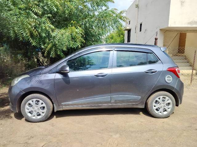 https://images10.gaadi.com/usedgaadi-sellcar/UsedCar/f524bf2ea/d7bb407f-9648-4da0-a662-a86de309fcad.jpg?imwidth=6401