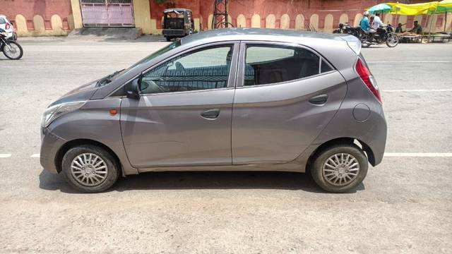 https://images10.gaadi.com/usedgaadi-sellcar/UsedCar/f5251578a/9dd8a6ec-213d-4142-96a3-f9a4579cfb83.jpg?imwidth=6402