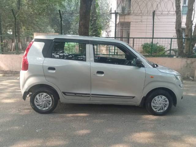 https://images10.gaadi.com/usedgaadi-sellcar/UsedCar/f5257de5a/0fe4831d-acfb-4b79-b87c-9764f7f338b3.jpg?imwidth=6400