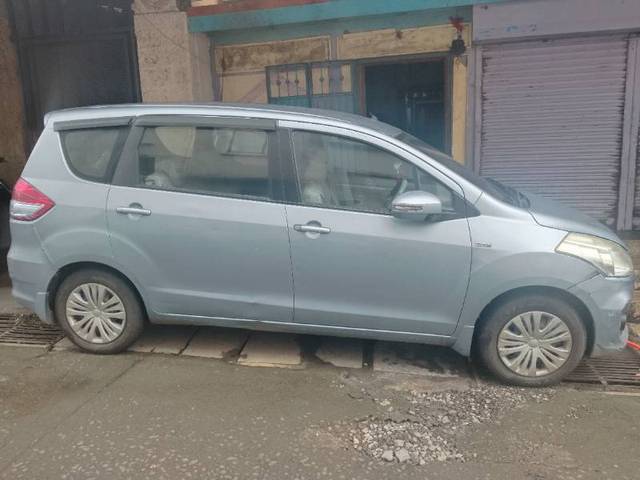 https://images10.gaadi.com/usedgaadi-sellcar/UsedCar/f525cc46a/443de30d-75d1-4d75-b3cc-6fba33f747b0.jpg?imwidth=6401