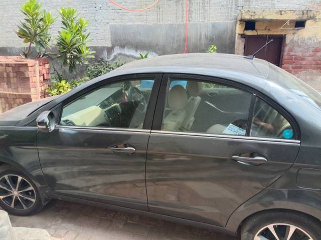 https://images10.gaadi.com/usedgaadi-sellcar/UsedCar/f525dda3a/995b07c0-2368-4d72-a5eb-223fe76f94f9.jpg?imwidth=6401