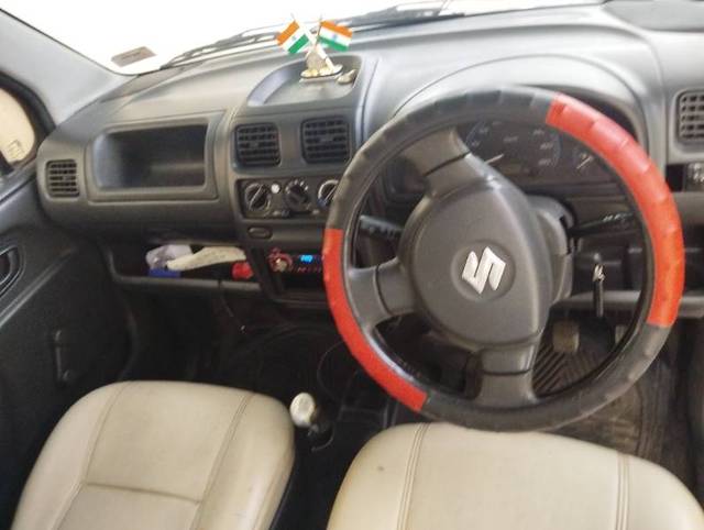 https://images10.gaadi.com/usedgaadi-sellcar/UsedCar/f525e1cfa/c5c53bc4-189b-441f-94ce-5c6e096dacee.jpg?imwidth=6402