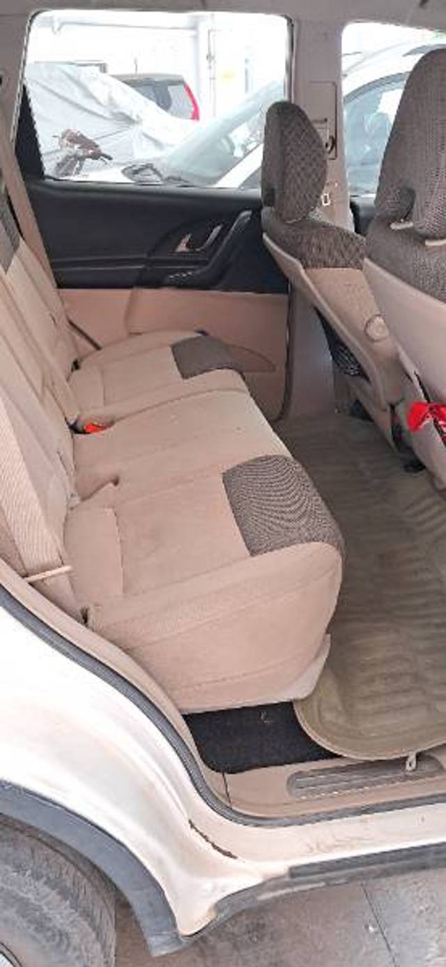 https://images10.gaadi.com/usedgaadi-sellcar/UsedCar/f52616e2a/83bd7234-43d0-47ea-9b6d-8030fa79e51c.jpg?imwidth=6401