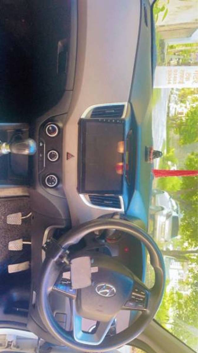 https://images10.gaadi.com/usedgaadi-sellcar/UsedCar/f5263b73a/19a05372-29b1-4a35-81d2-46b43c74160a.jpg?imwidth=6401