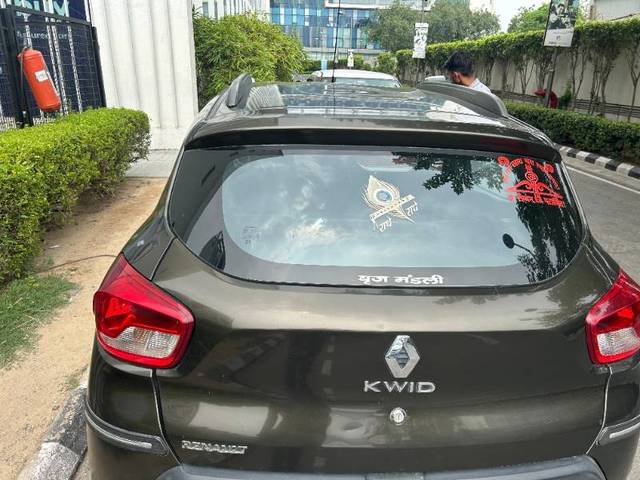 https://images10.gaadi.com/usedgaadi-sellcar/UsedCar/f5267bf4a/ae910efa-94d5-4eb1-9f1e-680e260f8cc7.jpeg?imwidth=6400