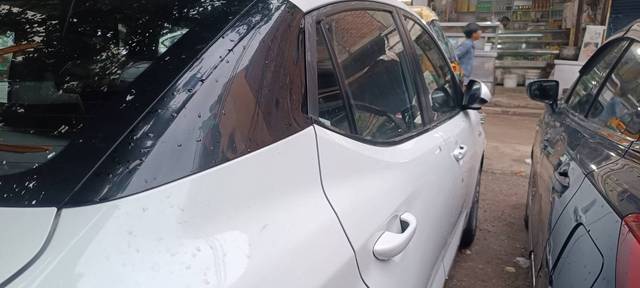 https://images10.gaadi.com/usedgaadi-sellcar/UsedCar/f526859aa/a956b82a-88d0-42fb-a05d-2220359aaa13.jpg?imwidth=6400