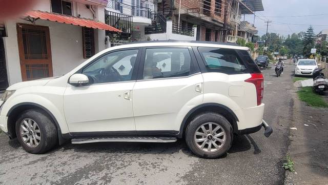https://images10.gaadi.com/usedgaadi-sellcar/UsedCar/f526f074a/36b5b37a-84ac-4d40-a0a8-0f185682591c.jpg?imwidth=6400
