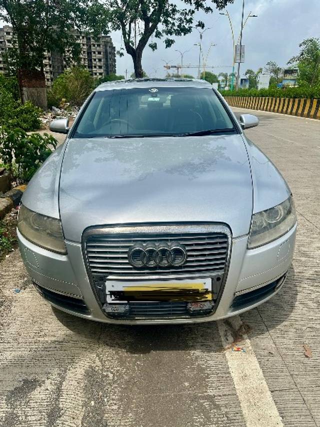 https://images10.gaadi.com/usedgaadi-sellcar/UsedCar/f5277894a/7573d61b-edf2-44cd-be90-ff69884152bb.jpeg?imwidth=6400