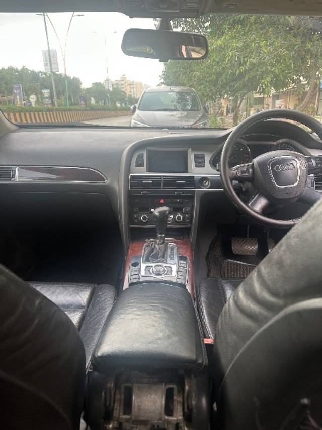 https://images10.gaadi.com/usedgaadi-sellcar/UsedCar/f5277894a/bf49976a-41a5-4a0d-8290-53a4c24f744f.jpeg?imwidth=6402