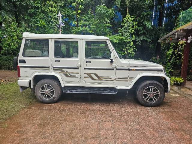 https://images10.gaadi.com/usedgaadi-sellcar/UsedCar/f527a2b6a/e334f24f-e1b8-45d1-a328-4781d54084e0.jpg?imwidth=6401