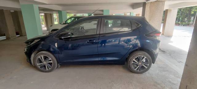 https://images10.gaadi.com/usedgaadi-sellcar/UsedCar/f527b885a/347c2a3b-d2c9-4db2-851e-4b7eb878d57f.jpg?imwidth=6401