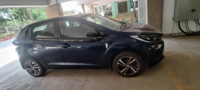 https://images10.gaadi.com/usedgaadi-sellcar/UsedCar/f527b885a/8a879afe-d21c-4e78-8a8a-4ccb95f1b502.jpg?imwidth=6400