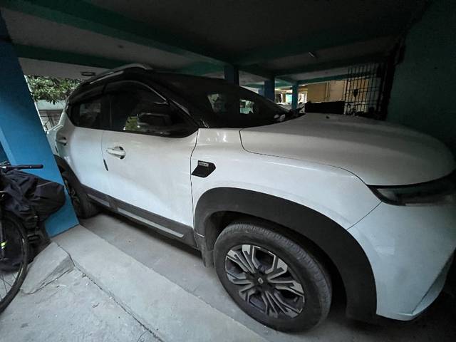 https://images10.gaadi.com/usedgaadi-sellcar/UsedCar/f5282c99a/fa477bdd-143b-44d7-a8e4-4825abe8620a.jpeg?imwidth=6400