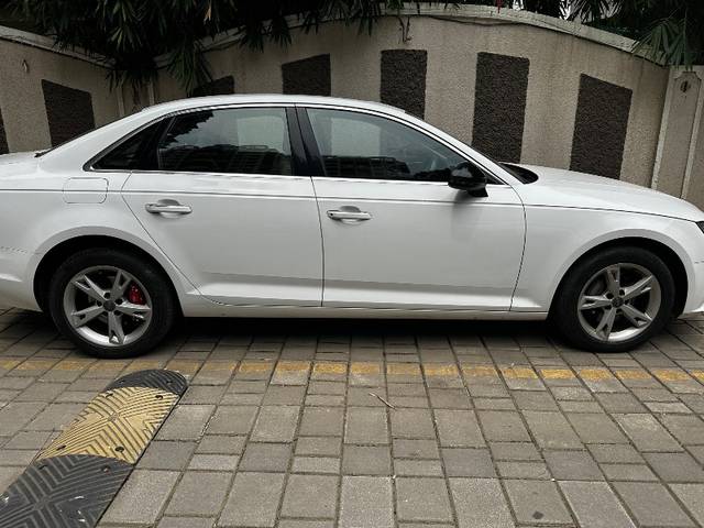 https://images10.gaadi.com/usedgaadi-sellcar/UsedCar/f5284322a/e8b267f3-58c8-484d-84da-017bd53f6db8.jpeg?imwidth=6400