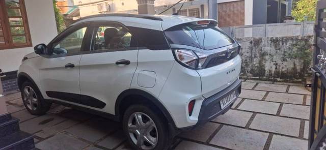 https://images10.gaadi.com/usedgaadi-sellcar/UsedCar/f5284b68a/b4a2de3d-c5ff-4900-88fa-18f9d65eb2f8.jpeg?imwidth=6402