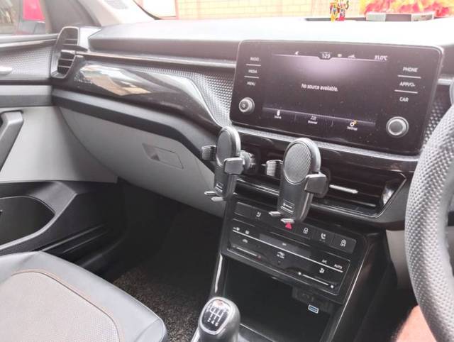 https://images10.gaadi.com/usedgaadi-sellcar/UsedCar/f52890dea/8c60f4cb-12bd-4b16-9ef6-d842c08e1ea3.jpg?imwidth=6401