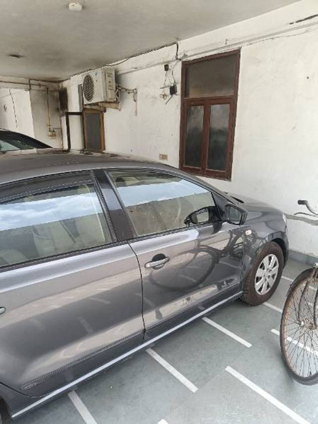 https://images10.gaadi.com/usedgaadi-sellcar/UsedCar/f528e144a/28357bf5-8b8a-4b62-a3d5-7a8ef2f08d81.jpg?imwidth=6401