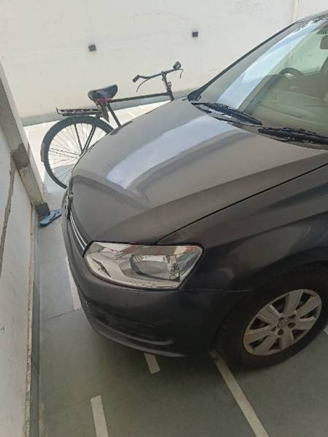 https://images10.gaadi.com/usedgaadi-sellcar/UsedCar/f528e144a/ccf3be83-20cd-4e61-98f9-c529174a31f7.jpg?imwidth=6400