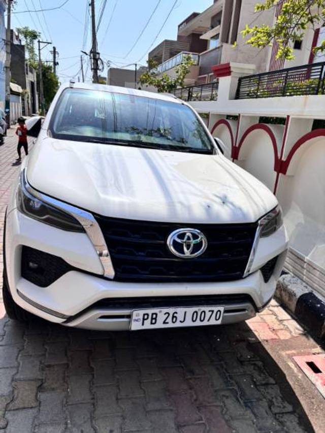 https://images10.gaadi.com/usedgaadi-sellcar/UsedCar/f529283ba/91db444c-3aa5-4774-a8bc-b597c8d5093e.jpg?imwidth=6400