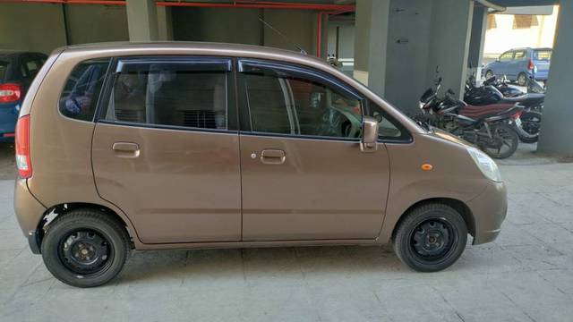 https://images10.gaadi.com/usedgaadi-sellcar/UsedCar/f52942bfa/5668c99a-e11b-4b2e-ac78-ac956fc14f10.jpg?imwidth=6401