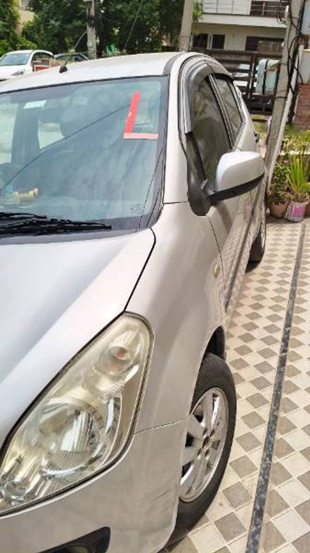 https://images10.gaadi.com/usedgaadi-sellcar/UsedCar/f529c24ea/4cdc62be-ce33-41f3-a45b-529ea85af7ff.jpg?imwidth=6400