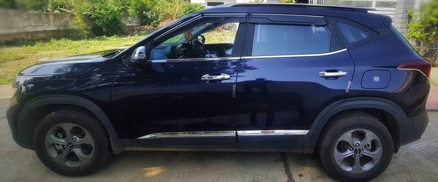 https://images10.gaadi.com/usedgaadi-sellcar/UsedCar/f52a4bfda/5c09e7a6-1883-4f61-9965-108e4529fd5f.jpg?imwidth=6402