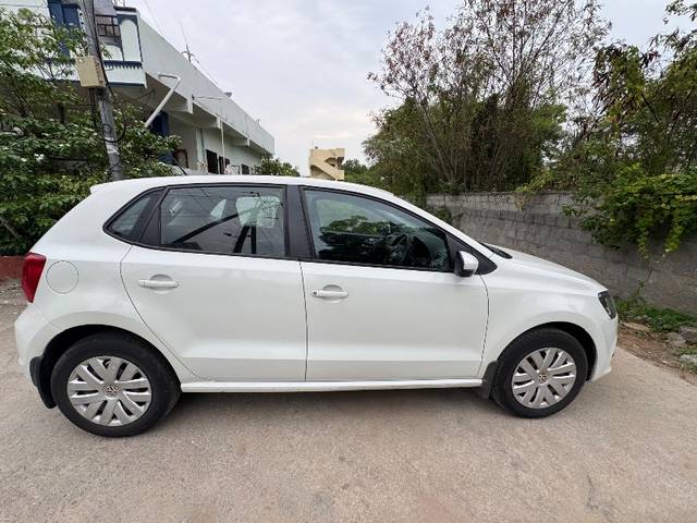https://images10.gaadi.com/usedgaadi-sellcar/UsedCar/f52a5ddda/6e7bcf94-6dea-46f5-959f-8bc136e8351e.jpeg?imwidth=6401