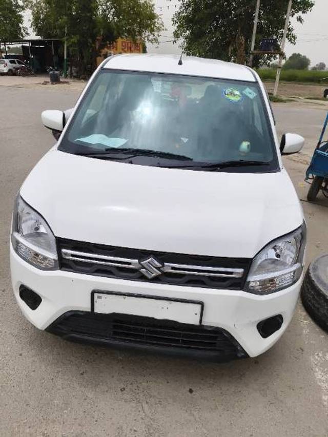 https://images10.gaadi.com/usedgaadi-sellcar/UsedCar/f52b076ea/ddd3ff79-0724-4d26-bdfd-e874a0aca572.jpg?imwidth=6402