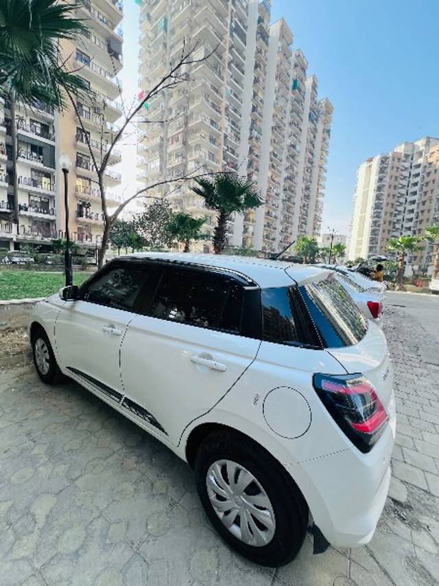 https://images10.gaadi.com/usedgaadi-sellcar/UsedCar/f52b382ca/7c503861-885d-4046-a773-85adb1d77407.jpeg?imwidth=6401