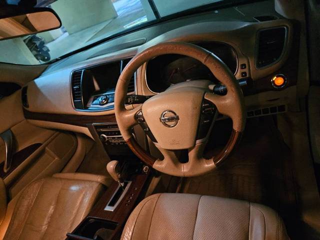 https://images10.gaadi.com/usedgaadi-sellcar/UsedCar/f52b78e5a/d284995d-709f-4f2f-97b4-7eb8b43e9d19.jpg?imwidth=6402