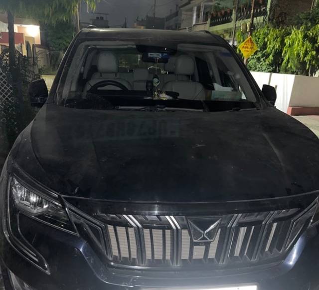 https://images10.gaadi.com/usedgaadi-sellcar/UsedCar/f52b8daca/203faf04-c215-4f12-bbf6-bbdfa38cebdd.jpeg?imwidth=6400