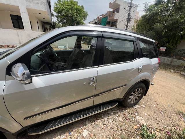 https://images10.gaadi.com/usedgaadi-sellcar/UsedCar/f52bd609a/6b3758e3-9dd3-45a3-9cc6-529dc2291643.jpg?imwidth=6402