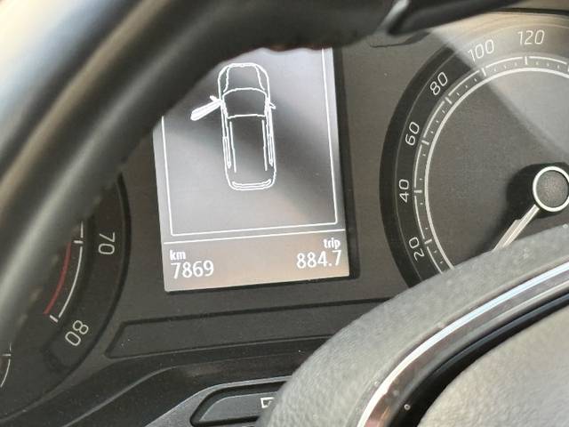 https://images10.gaadi.com/usedgaadi-sellcar/UsedCar/f52bf6d2a/be137700-1469-4236-b90c-21419a8061b6.jpeg?imwidth=6402