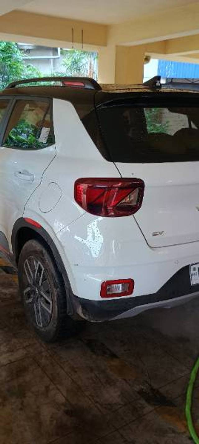 https://images10.gaadi.com/usedgaadi-sellcar/UsedCar/f52cc67ba/54f77ba7-b049-42a7-acb2-3d2ca0280557.jpeg?imwidth=6401