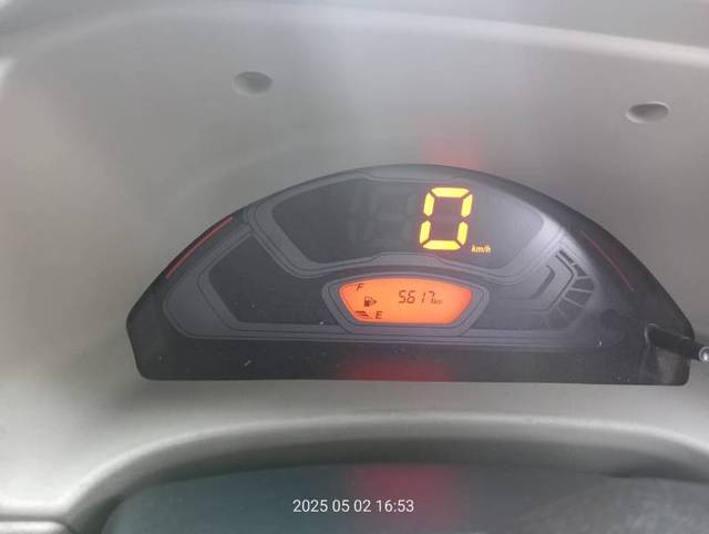 https://images10.gaadi.com/usedgaadi-sellcar/UsedCar/f52d2404a/7c02b913-214b-48bc-affe-73868298eedb.jpg?imwidth=6402