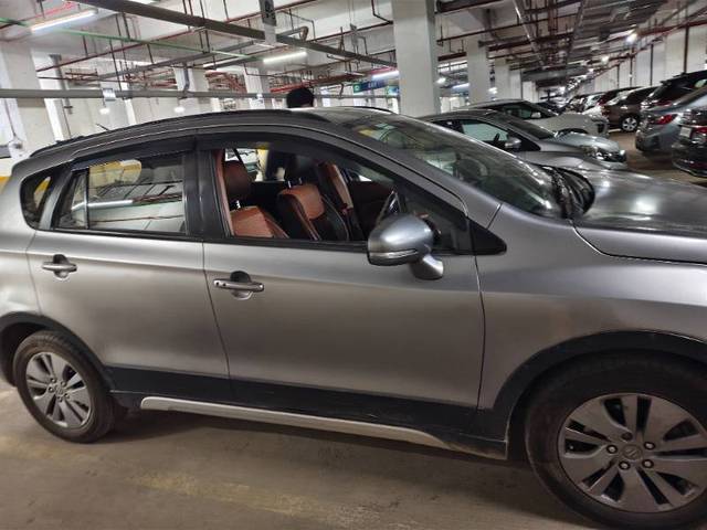 https://images10.gaadi.com/usedgaadi-sellcar/UsedCar/f52d4b2ba/30083e98-e8c1-4653-91b7-5a06d84d6960.jpg?imwidth=6401