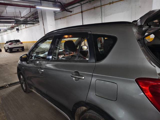 https://images10.gaadi.com/usedgaadi-sellcar/UsedCar/f52d4b2ba/d98e3c80-0287-4c0b-bfb4-7980ff331cf0.jpg?imwidth=6402