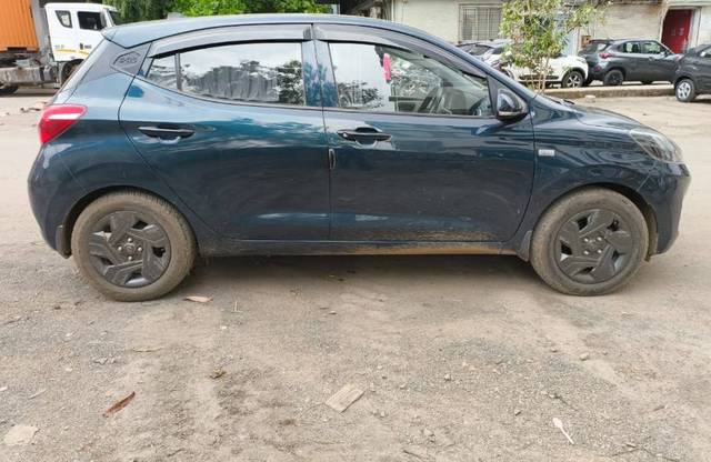 https://images10.gaadi.com/usedgaadi-sellcar/UsedCar/f52d6a7ea/5c95764f-85c9-4d78-bc78-c2f7e3d54aa6.jpg?imwidth=6401