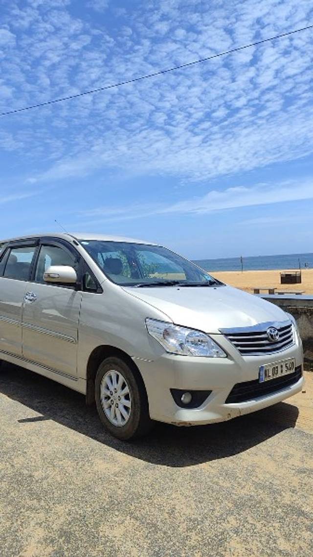 https://images10.gaadi.com/usedgaadi-sellcar/UsedCar/f52d6c4fa/39f481a5-e3cb-4777-8aa5-6cb550aa1892.jpeg?imwidth=6401
