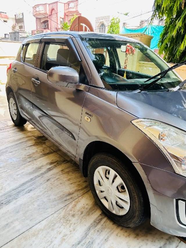 https://images10.gaadi.com/usedgaadi-sellcar/UsedCar/f52d81fba/f861e4fd-c37a-4282-9a14-5ea49426e4ab.jpeg?imwidth=6400
