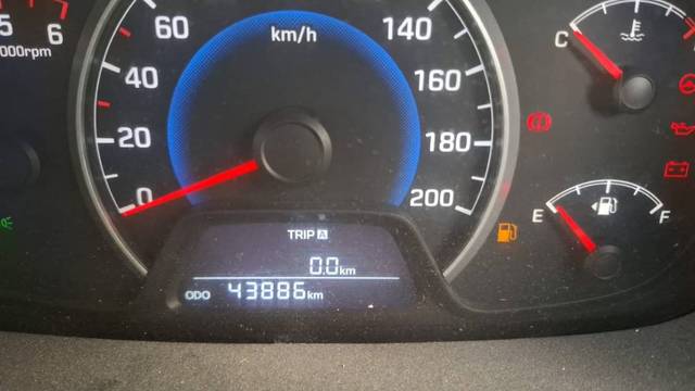 https://images10.gaadi.com/usedgaadi-sellcar/UsedCar/f52dbc93a/5979f662-c787-4c09-b9e9-1aa8c83a34bc.jpg?imwidth=6401