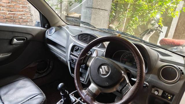 https://images10.gaadi.com/usedgaadi-sellcar/UsedCar/f52ee378a/1252ab7a-bb39-4f20-913a-50ebba1dfc8e.jpg?imwidth=6402